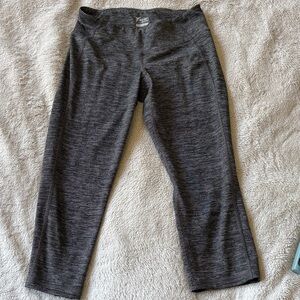 Old Navy Charcoal Stripe Capri Leggings